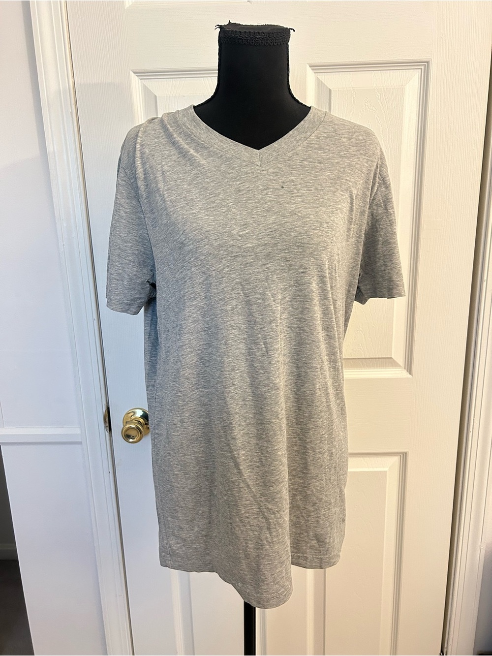Abercrombie & Fitch Gray V-Neck Short Sleeve T-Shirt